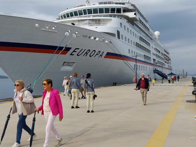 Bodrum'a "Europa" kruvaziyeriyle 357 turist geldi