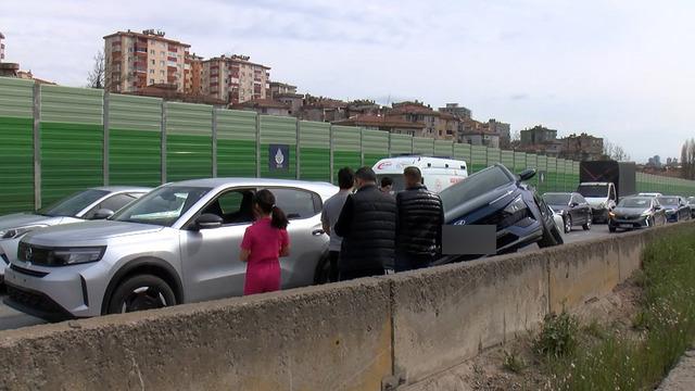 İstanbul'da zincirleme trafik kazası! 