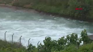 Adana'da bir anda gözden kayboldu! Akıntıya kapılan çocuk için arama çalışması başlatıldı