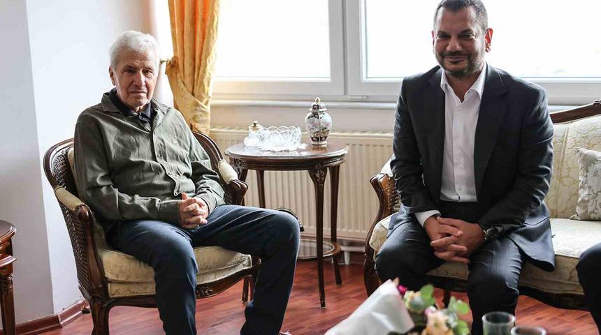 Trabzonspor eski başkanı Atay Aktuğ hayatını kaybetti