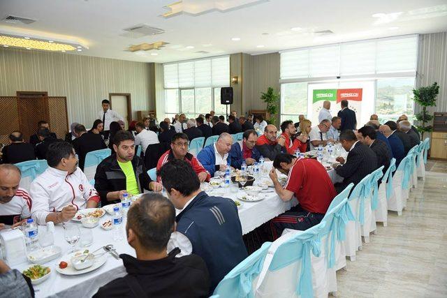 Başkan Polat, tekvando şampiyonası için  gelen heyeti ağırladı