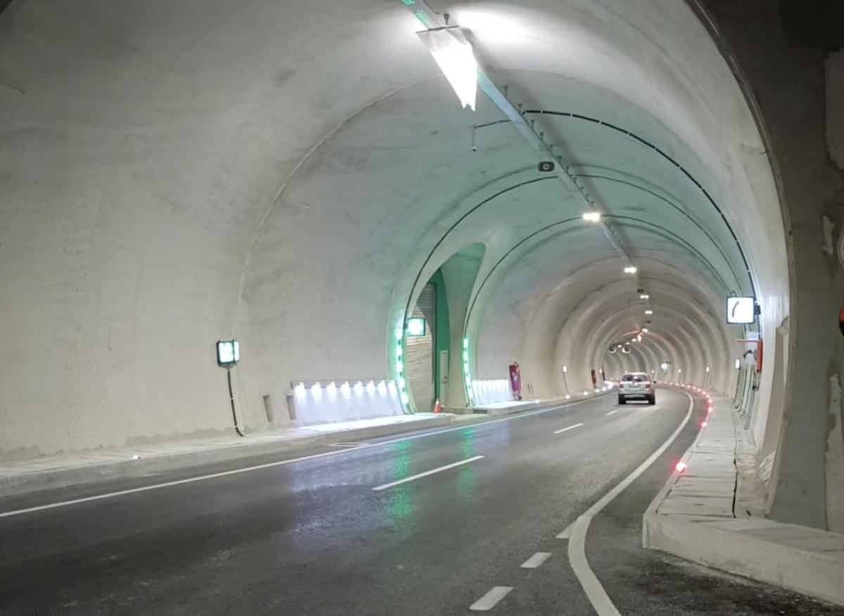 Karadeniz i İ&ccedil; Anadolu ya bağlayan Kırkdilim T&uuml;nelleri trafiğe a&ccedil;ıldı 2