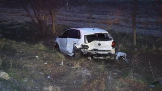 Alkollü sürücü kaza yaptı, yakınları gazetecileri tehdit etti