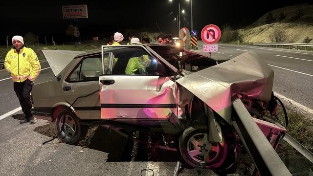 K&uuml;tahya daki trafik kazasında ağır yaralanan gen&ccedil; hastanede &ouml;ld&uuml; 2