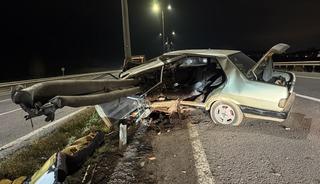 K&uuml;tahya'daki trafik kazasında ağır yaralanan gen&ccedil; hastanede &ouml;ld&uuml;