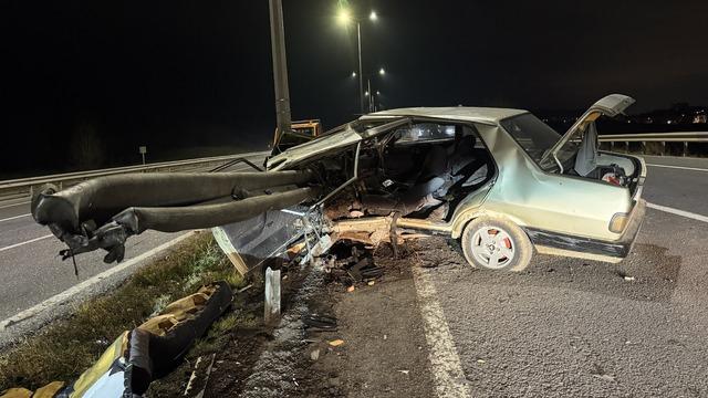 Kütahya'daki trafik kazasında ağır yaralanan genç hastanede öldü