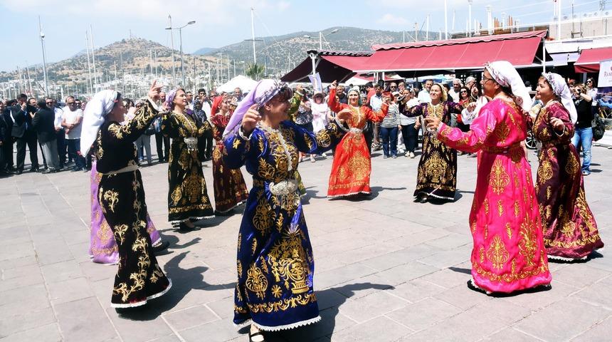 Bodrum renkli görüntülerle turizm sezonunu açtı