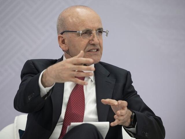 Bakan Şimşek'ten kritik temaslar: 'T&uuml;rkiye bu zorlu d&ouml;nemi g&uuml;&ccedil;lenerek aşacak'