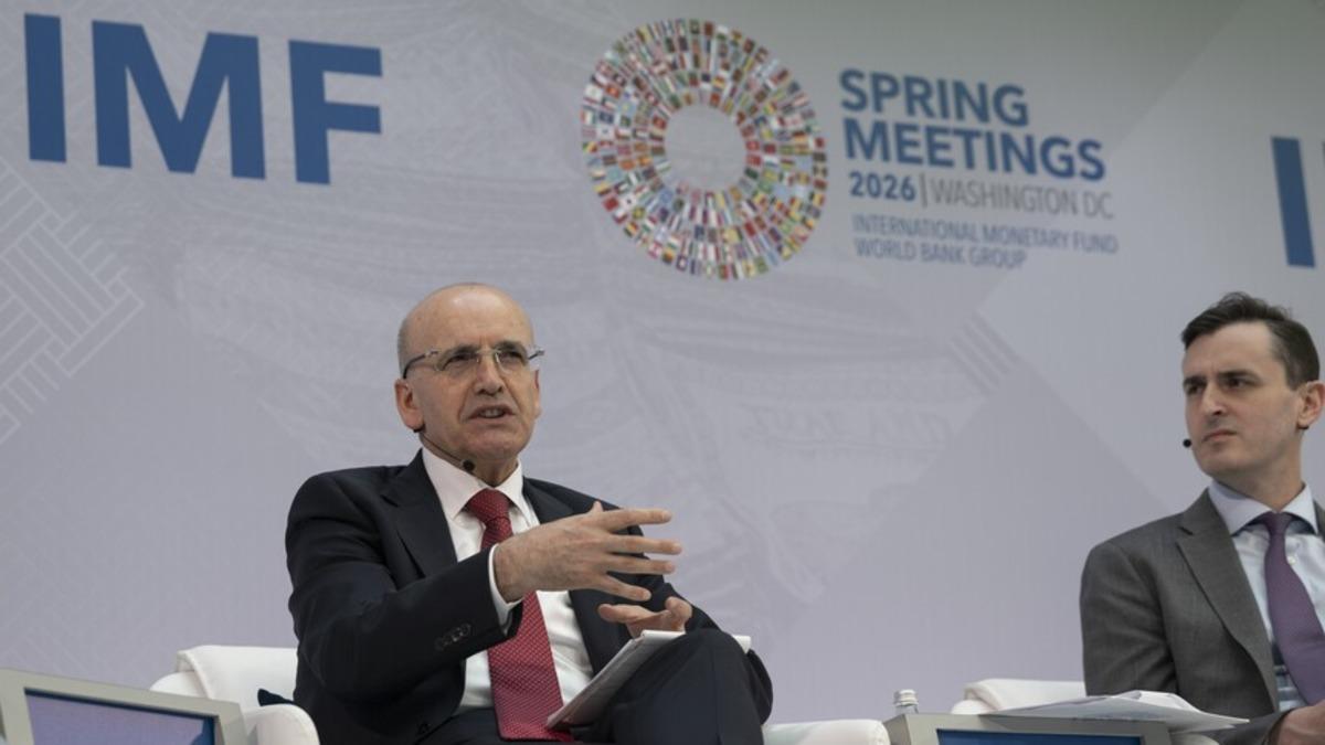 Bakan Şimşek ten kritik temaslar:  T&uuml;rkiye bu zorlu d&ouml;nemi g&uuml;&ccedil;lenerek aşacak  1