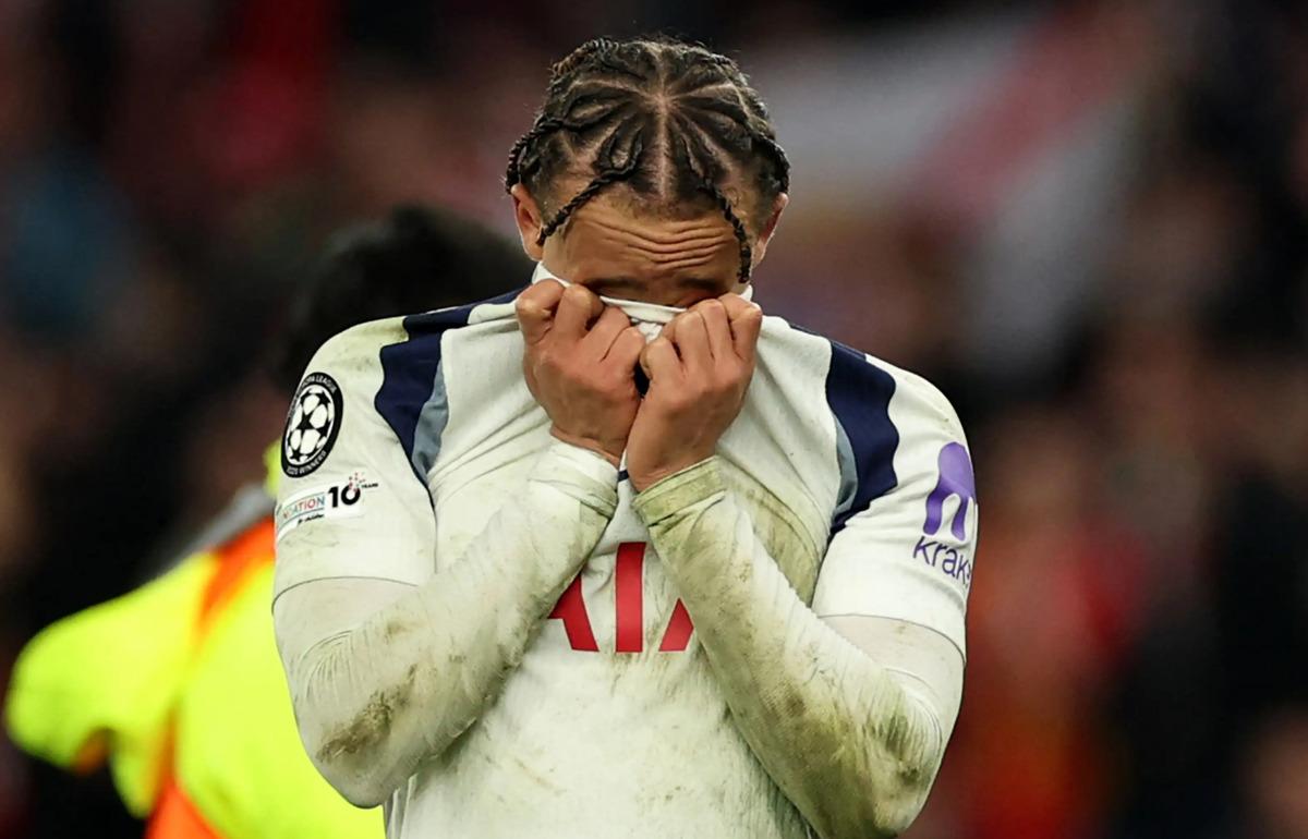 İngiliz devi Tottenham resmen k&uuml;me d&uuml;ş&uuml;yor! İşleri mucizeye kaldı 1