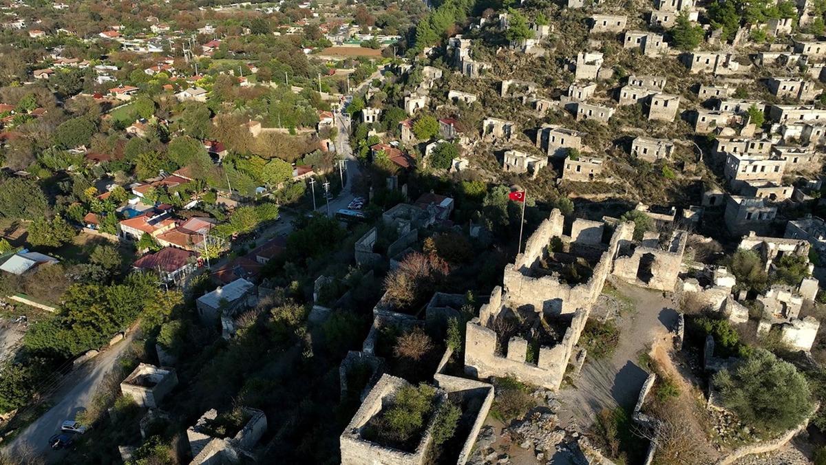 Turist cennetinin i&ccedil;indeki  hayalet ! 69 yıl &ouml;nce terk edilmiş: Şimdi biletle giriliyor 3