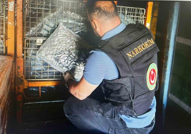 Gümrükler Muhafaza ekipleri piyasa değeri 378 milyon olan 420 kilo uyuşturucu madde yakaladı 2