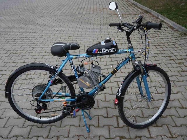 İkinci el bisiklet satın aldı, topladığı malzemelerle mobilete &ccedil;evirdi 3