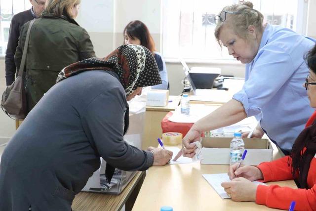 Bulgaristan da se&ccedil;im! Son 5 yılda 8&rsquo;inci kez sandık başındalar 6