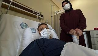 Eşi, g&ouml;z&uuml;n&uuml;n &ouml;n&uuml;nde eriyordu: 5 ayda 21 kilo verdi