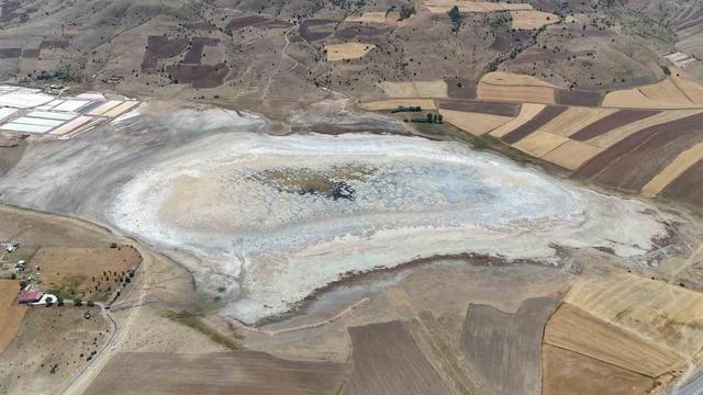 G&ouml;&ccedil;men kuşların uğrak mekanı, son yağışlarla doldu taştı 7
