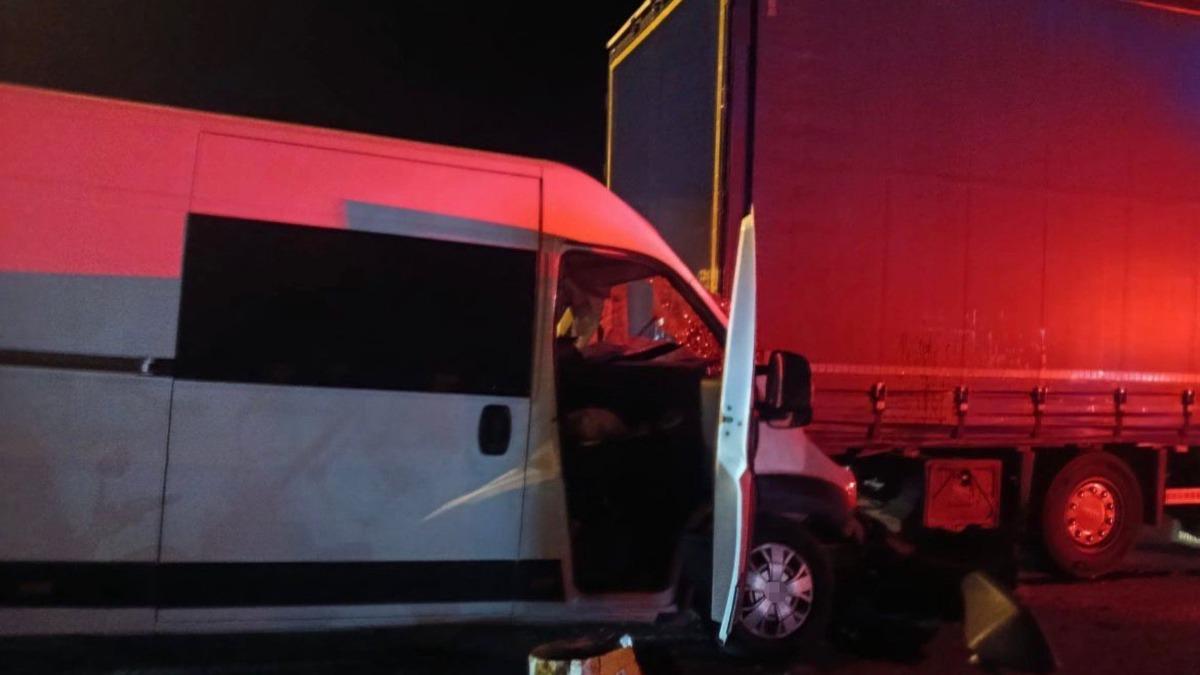 Edirne’de panelvan tıra çarptı: 1 ölü, 1 yaralı