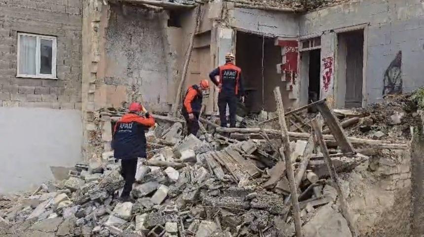 Gaziantep&rsquo;te yoğun yağış sonrası kerpi&ccedil; bina &ccedil;&ouml;kt&uuml;: 2 yaralı