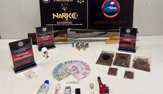 Kastamonu iki ayrı uyuşturucu operasyonunda 6 g&ouml;zaltı