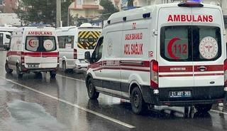 Diyarbakır&rsquo;da esnaf arasında silahlı kavga: 3 yaralı