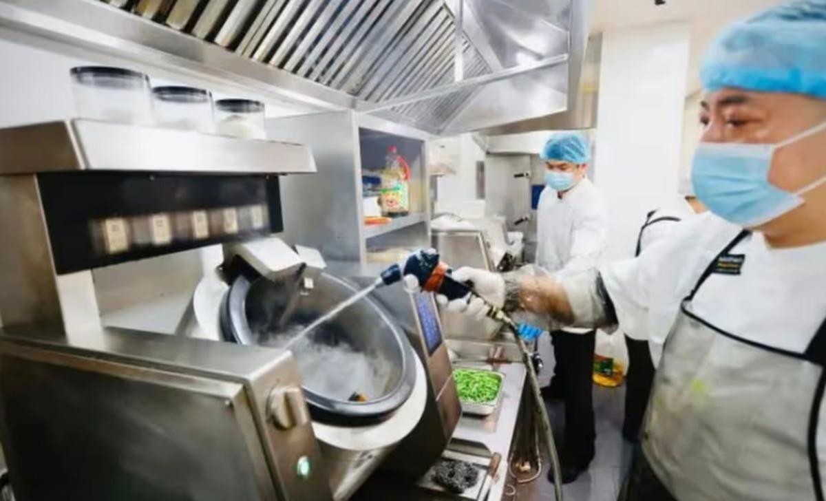 Yemek se&ccedil;me derdine son! Bu restoranda yapay zek&acirc; ne yiyeceğinize karar veriyor 2