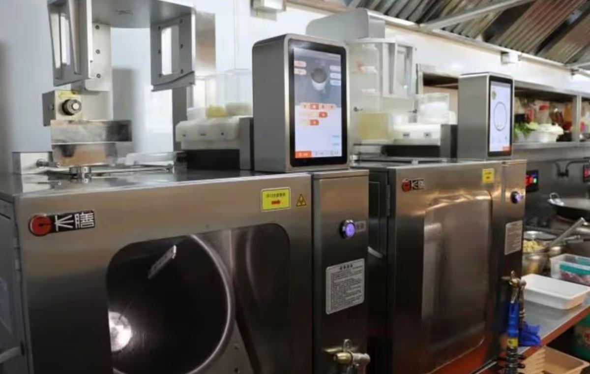 Yemek se&ccedil;me derdine son! Bu restoranda yapay zek&acirc; ne yiyeceğinize karar veriyor 3