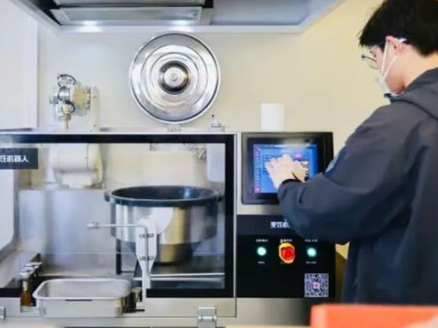 Bu restoranda yapay zek&acirc; ne yiyeceğinize karar veriyor