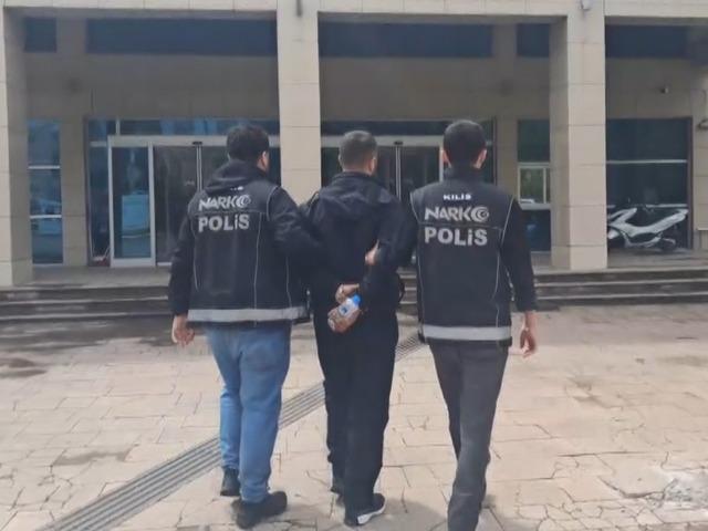 Kuyuya saklanan uyuşturucu h&uuml;k&uuml;ml&uuml;s&uuml; tutuklandı