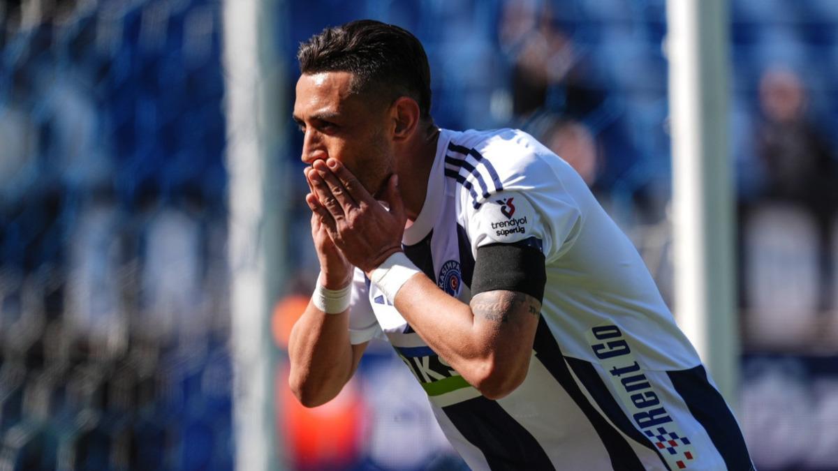 İrfan Can&rsquo;dan nefis gol! Kornerden attı, Fenerbah&ccedil;e ye mesajını &ccedil;aktı 3