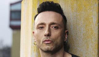 Mabel Matiz'in 'Dağılıyorum Olaysız' şarkısı yayınlandı