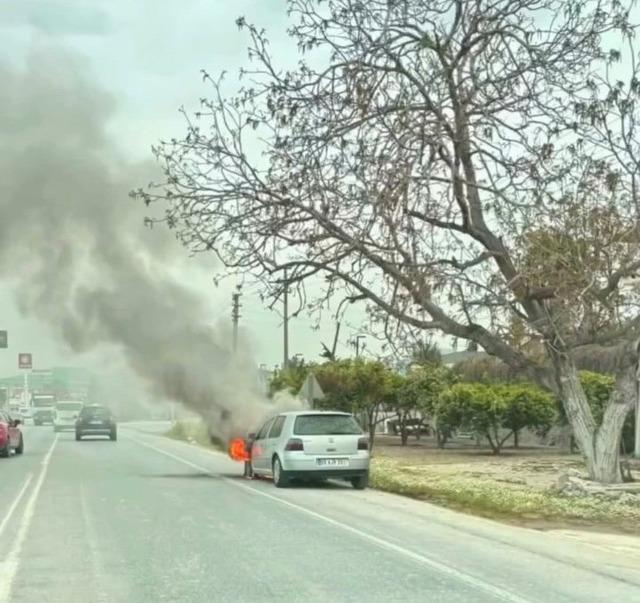 Seyir halindeki otomobil alev aldı 2