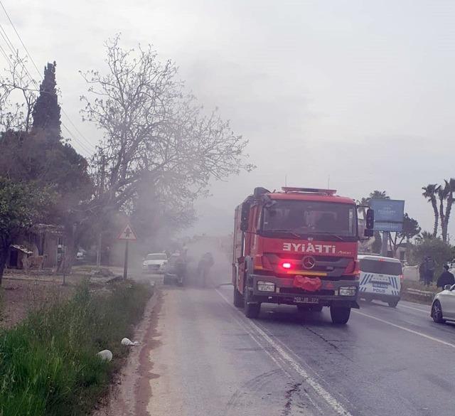 Seyir halindeki otomobil alev aldı 1