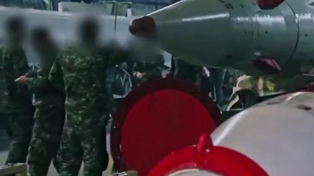 Yeniden savaşa hazırlanıyor! O g&ouml;r&uuml;nt&uuml;lerle meydan okudular