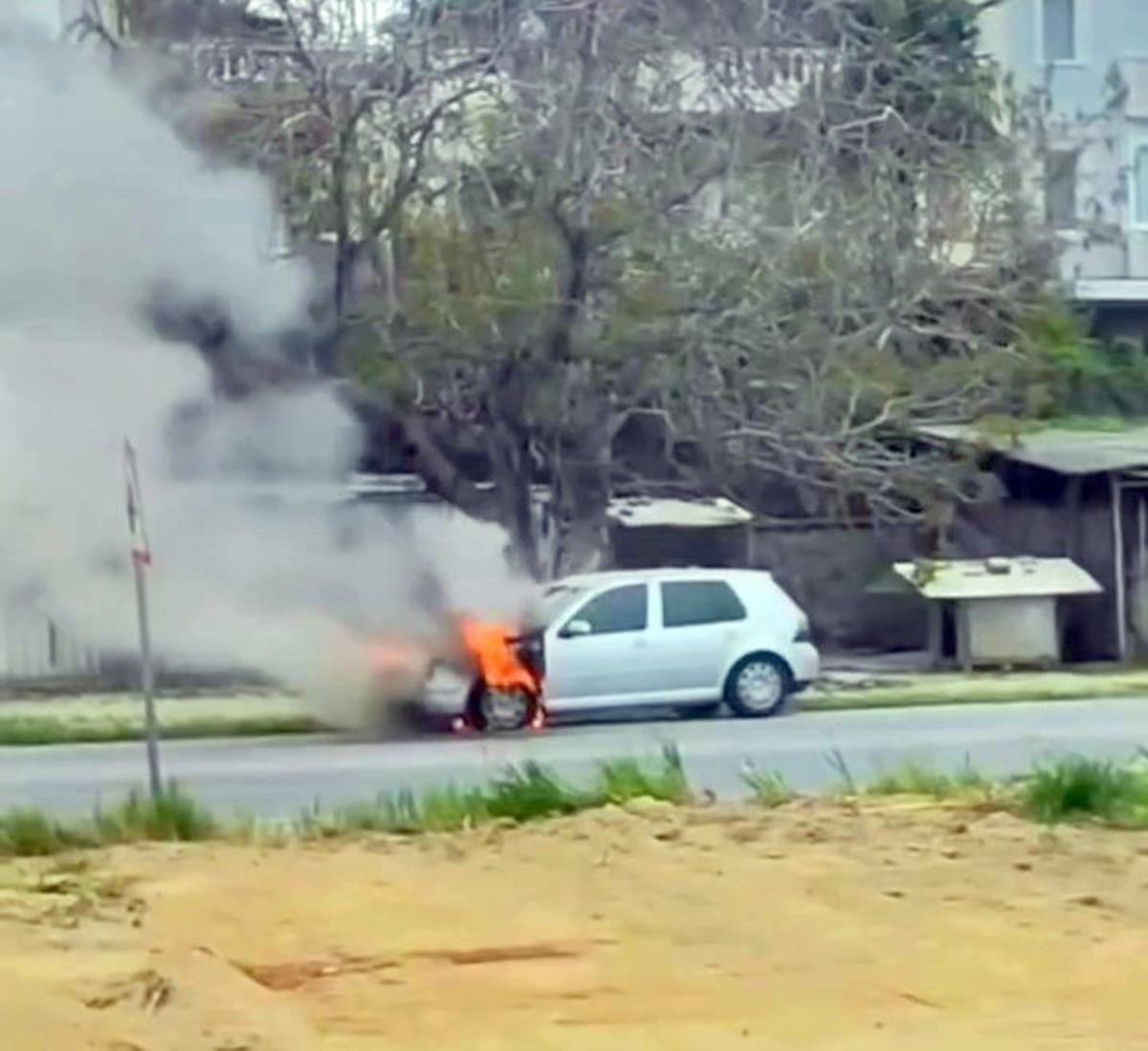 Aydın da seyir halindeki otomobil alev aldı: İtfaiye m&uuml;dahale etti 3