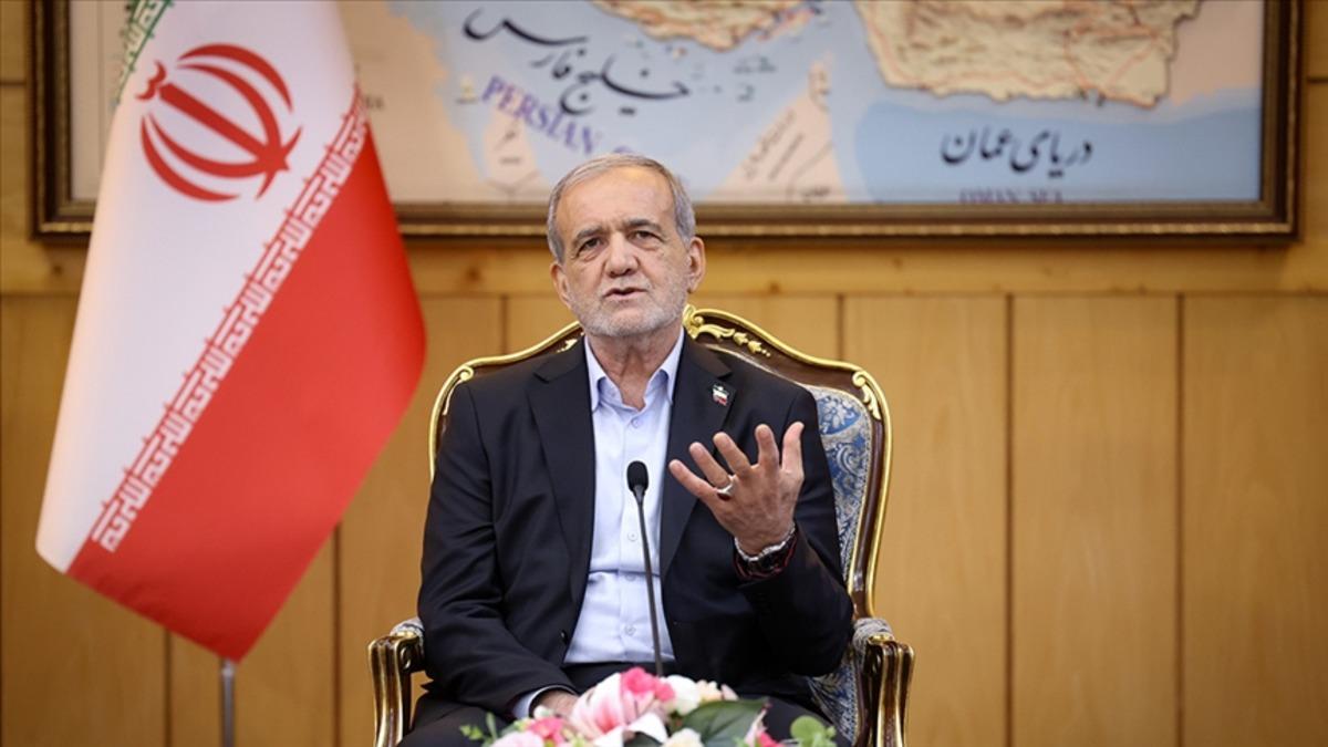 İran Cumhurbaşkanı Pezeşkiyan: "Silahlı kuvvetlerin performansı analizcileri şaşırttı" 1