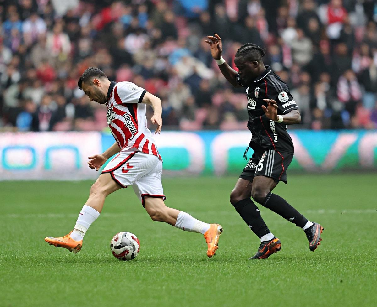 (&Ouml;zet) Samsunspor - Beşiktaş Ma&ccedil;ı &Ouml;zeti ve T&uuml;m &Ouml;nemli Anları 5