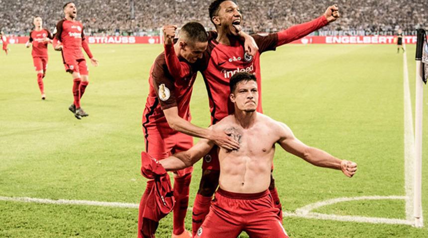 Eintracht Frankfurt Almanya Kupası'nda finale y&uuml;kseldi