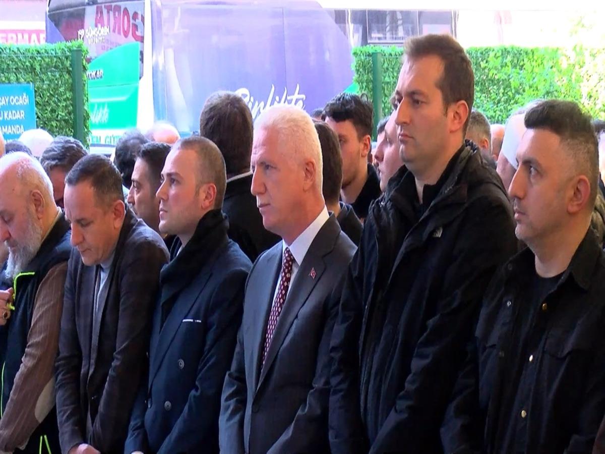 S&uuml;leyman Soylu nun amcası son yolculuğuna uğurlandı 2