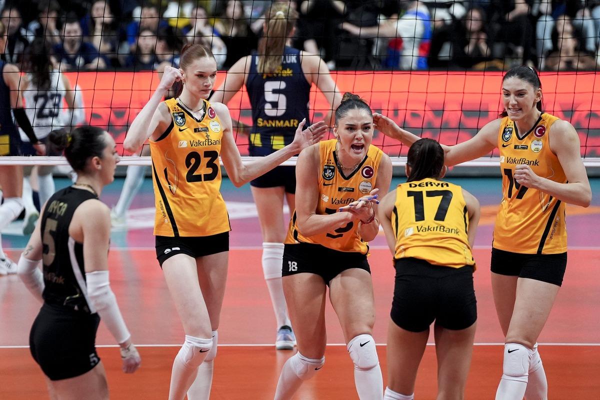 Fenerbah&ccedil;e ye final şoku! Vakıfbank bir kez daha şampiyon 2