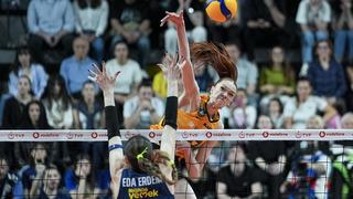 Fenerbahçe'ye final şoku! Vakıfbank bir kez daha şampiyon