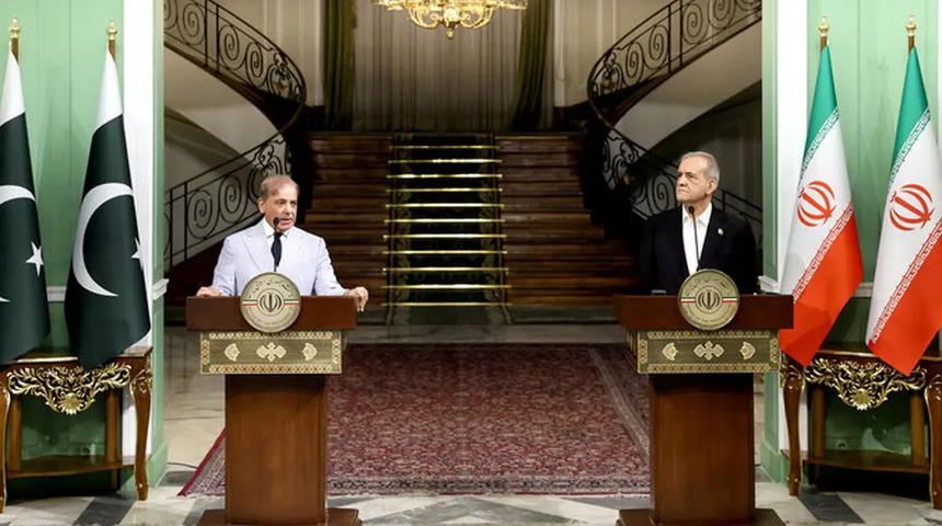 Pakistan Başbakanı Şerif, İran Cumhurbaşkanı Pezeşkiyan ile telefonda g&ouml;r&uuml;şt&uuml;