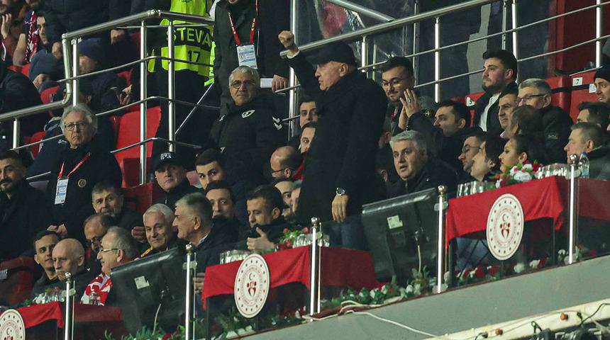 Y&uuml;ksel Yıldırım'dan iddialı a&ccedil;ıklamalar! "Beşiktaş'ı ezerek yendik"