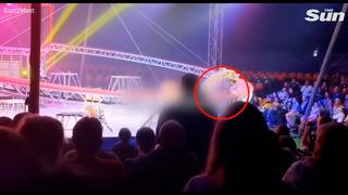 Güvenlik ağı çöktü: Seyircilerinin arasına daldı! Dehşet anları saniye saniye kameralara yansıdı