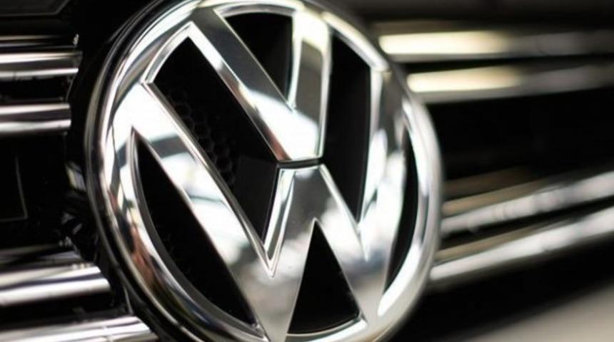  Otomobil devi Volkswagen 70 yıllık logosunu değiştiriyor