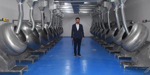 Fabrikada &ccedil;alışıyordu, şirketi satın aldı: Yeni fabrika kurdu, 7 &uuml;lkeye satıyor