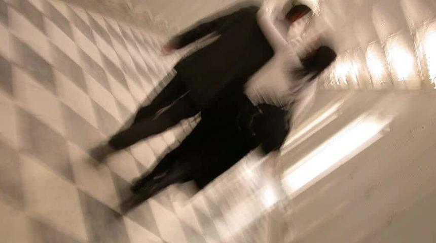 Eşini aldatan kadın tazminat &ouml;deyecek!