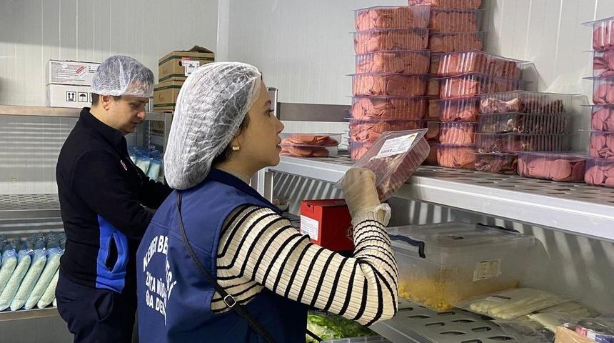 Kemer&rsquo;de zabıtadan restoran ve kafe denetimi