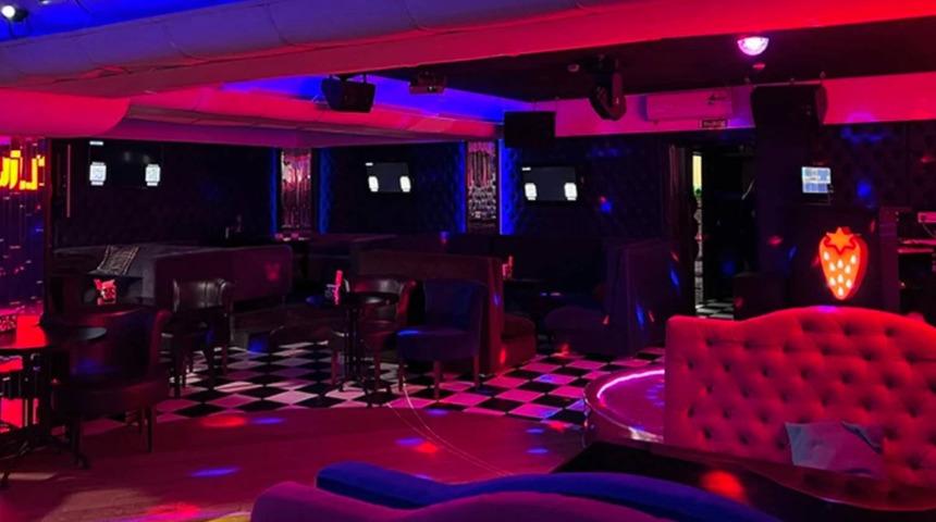 Haftalık 500 bin TL 'r&uuml;şvet' iddiası: Pavyonda eğlenip faturaları belediyeye &ouml;detmişler!