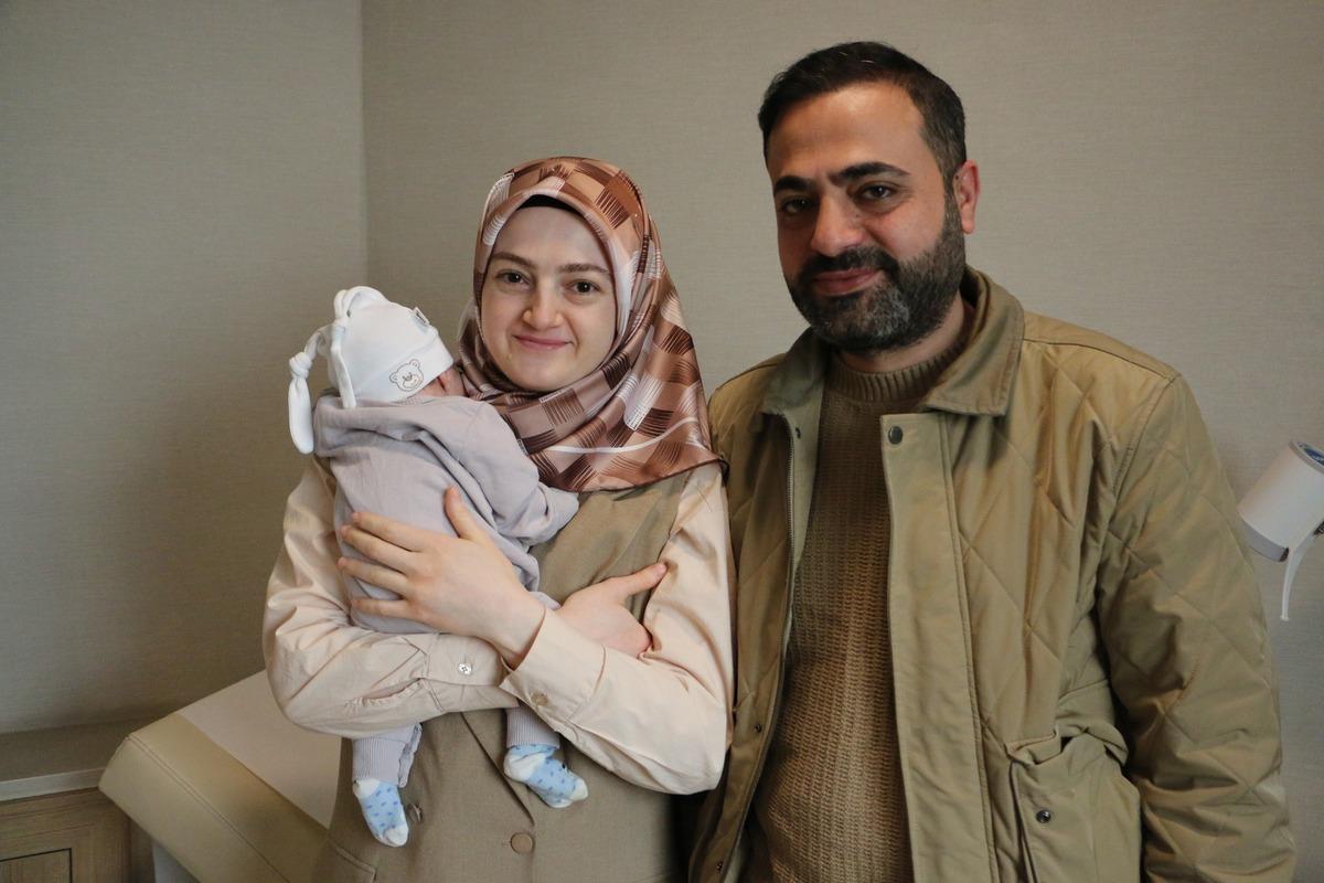 D&uuml;nyada 5 binde bir g&ouml;r&uuml;len hastalık: Yemek borusu kapalı doğdu! 3