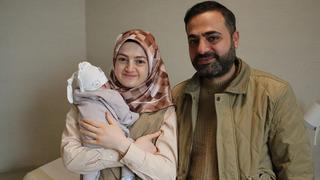 Son dakika: D&uuml;nyada 5 binde bir g&ouml;r&uuml;len hastalık: Yemek borusu kapalı doğdu!